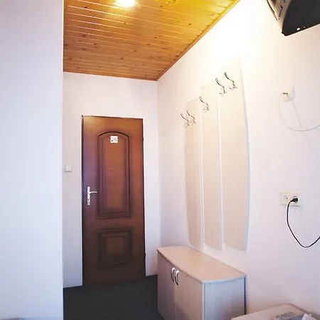 Hotel V&p & Restaurant *