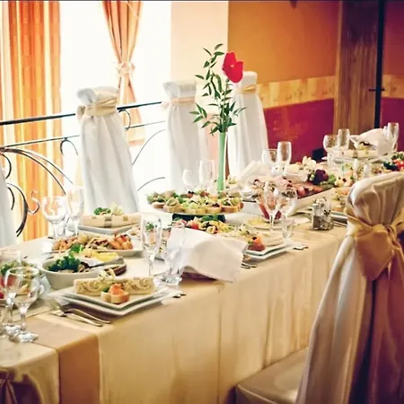 V&p & Restaurant فندق كوست