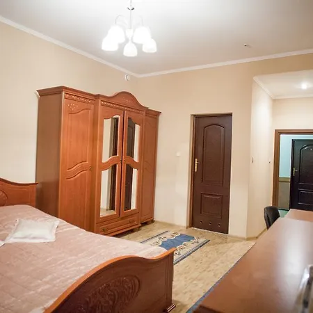 V&p & Restaurant Hotel Khust