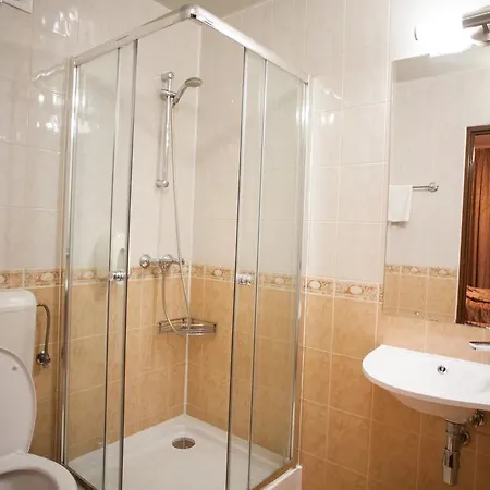 V&p & Restaurant Hotel *