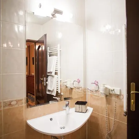 Hotel V&p & Restaurant