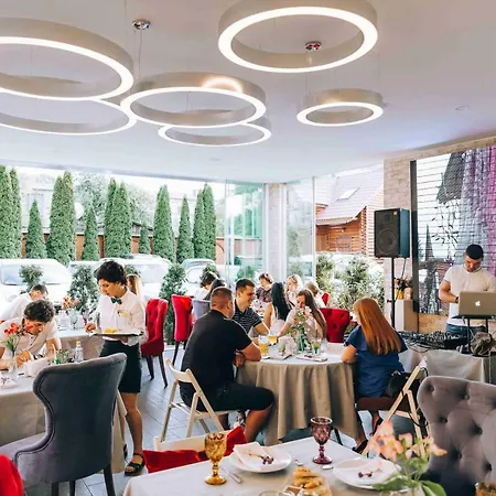 V&p & Restaurant * Khust